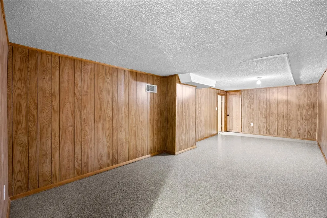 175 Hildegarde Road, Greece, New York 14626, Greece, New York 14626, 3 Bedrooms Bedrooms, 5 Rooms Rooms,2 BathroomsBathrooms,Residential,For Sale,175 Hildegarde Road, Greece, New York 14626,0,R1641041