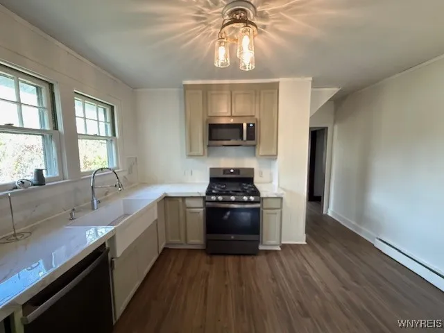 82 Oxford Street, Bradford City, Pennsylvania 1670, Bradford City, Pennsylvania 16701, 3 Bedrooms Bedrooms, 7 Rooms Rooms,1 BathroomBathrooms,Residential,Closed,82 Oxford Street, Bradford City, Pennsylvania 1670,0,B1641320