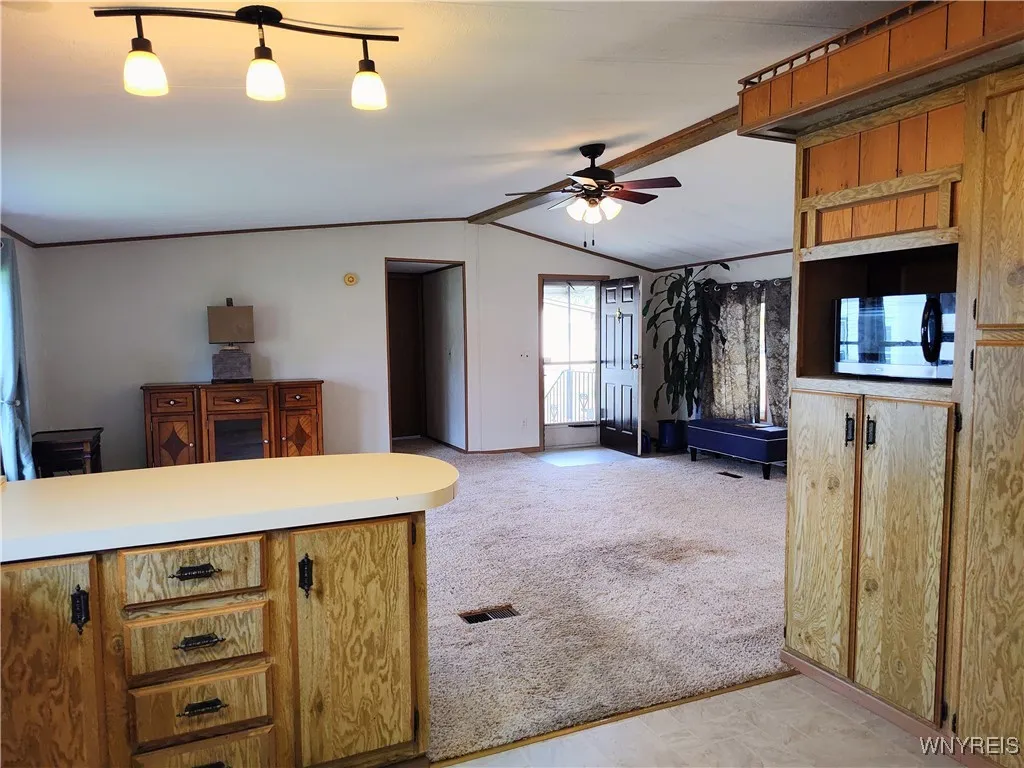 6 Marseille Avenue, West Seneca, New York 14224, West Seneca, New York 14224, 2 Bedrooms Bedrooms, 6 Rooms Rooms,2 BathroomsBathrooms,Residential,Closed,6 Marseille Avenue, West Seneca, New York 14224,0,B1640879