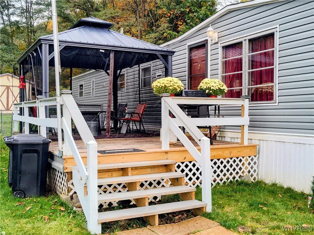 9063 Farnsworth Road, Cuba, New York 14727, Cuba, New York 14727, 1 Bedroom Bedrooms, 5 Rooms Rooms,1 BathroomBathrooms,Residential,For Sale,9063 Farnsworth Road, Cuba, New York 14727,0,B1640606