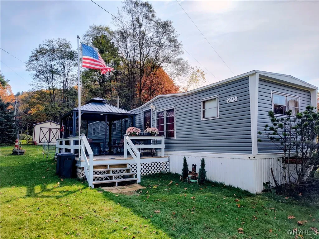 9063 Farnsworth Road, Cuba, New York 14727, Cuba, New York 14727, 1 Bedroom Bedrooms, 5 Rooms Rooms,1 BathroomBathrooms,Residential,For Sale,9063 Farnsworth Road, Cuba, New York 14727,0,B1640606