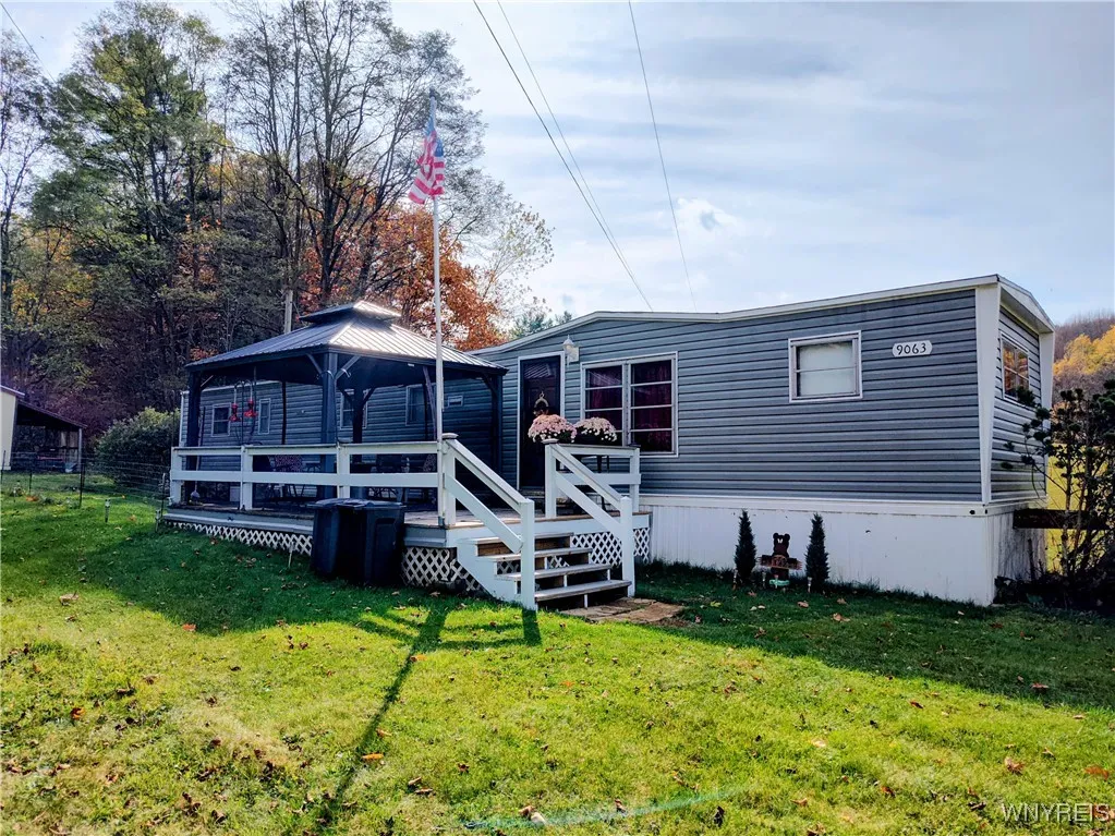 9063 Farnsworth Road, Cuba, New York 14727, Cuba, New York 14727, 1 Bedroom Bedrooms, 5 Rooms Rooms,1 BathroomBathrooms,Residential,For Sale,9063 Farnsworth Road, Cuba, New York 14727,0,B1640606