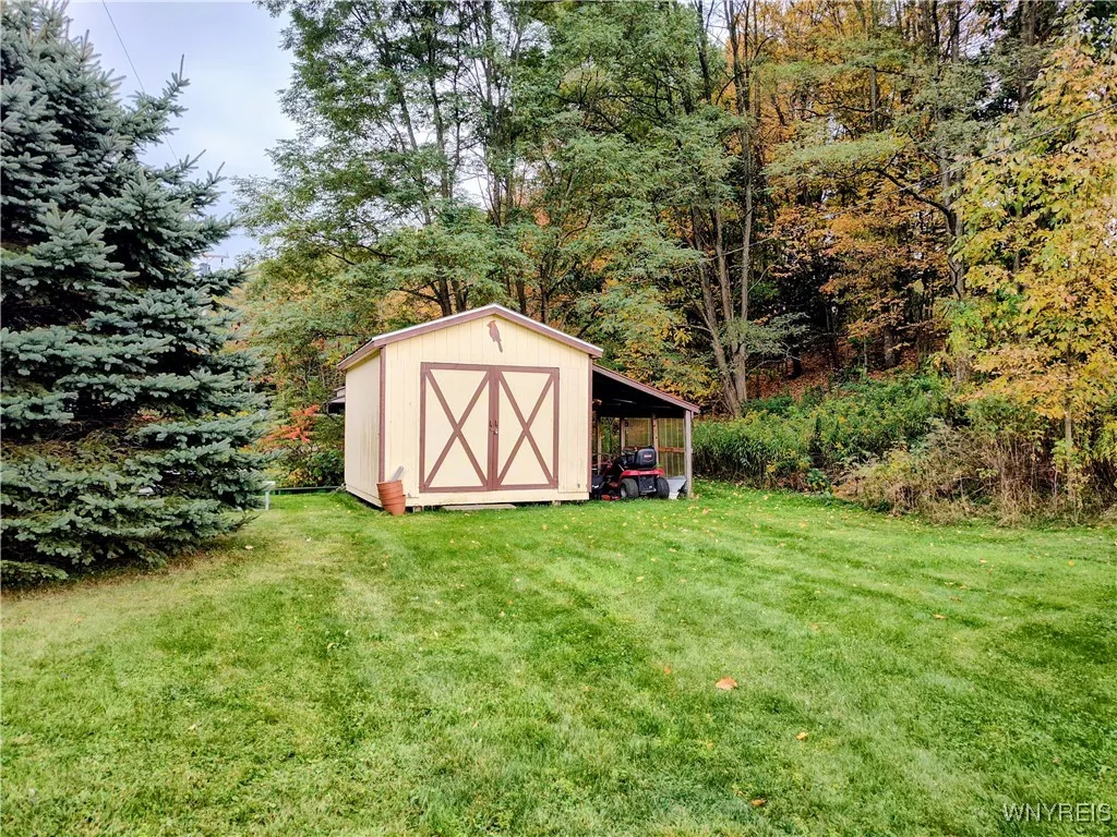 9063 Farnsworth Road, Cuba, New York 14727, Cuba, New York 14727, 1 Bedroom Bedrooms, 5 Rooms Rooms,1 BathroomBathrooms,Residential,For Sale,9063 Farnsworth Road, Cuba, New York 14727,0,B1640606