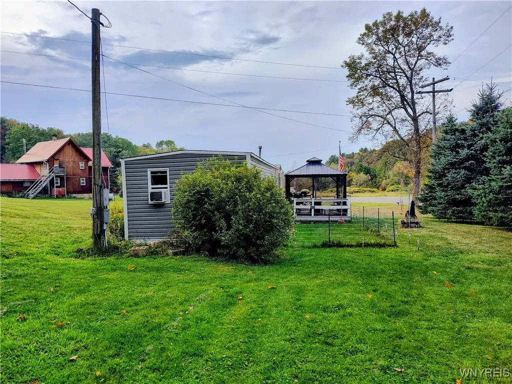 9063 Farnsworth Road, Cuba, New York 14727, Cuba, New York 14727, 1 Bedroom Bedrooms, 5 Rooms Rooms,1 BathroomBathrooms,Residential,For Sale,9063 Farnsworth Road, Cuba, New York 14727,0,B1640606