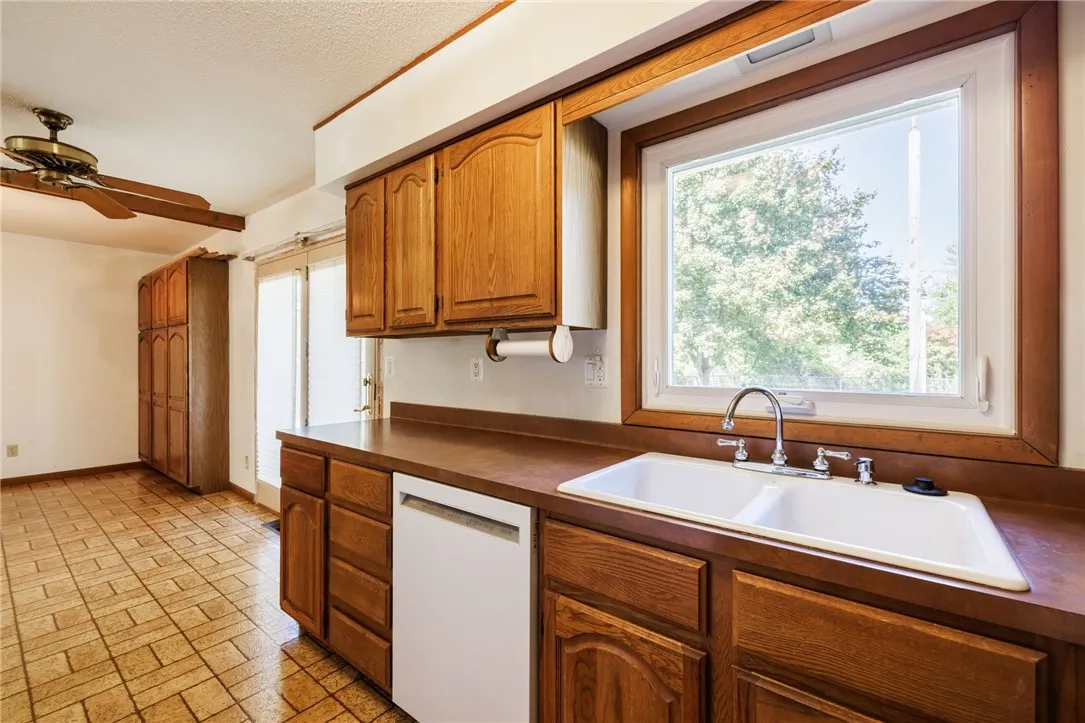 5780 Mountain Ash Drive, Farmington, New York 1442, Farmington, New York 14425, 3 Bedrooms Bedrooms, 5 Rooms Rooms,1 BathroomBathrooms,Residential,Closed,5780 Mountain Ash Drive, Farmington, New York 1442,0,R1640735