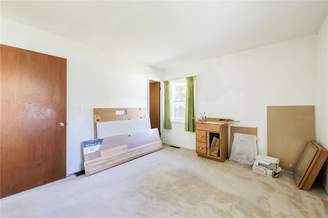 5780 Mountain Ash Drive, Farmington, New York 1442, Farmington, New York 14425, 3 Bedrooms Bedrooms, 5 Rooms Rooms,1 BathroomBathrooms,Residential,Closed,5780 Mountain Ash Drive, Farmington, New York 1442,0,R1640735