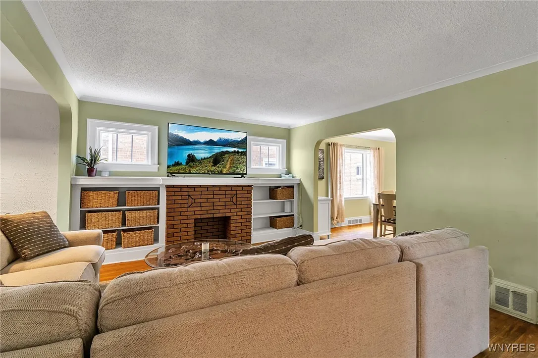 197 Tremont Avenue, Tonawanda, New York 14217, Tonawanda, New York 14217, 3 Bedrooms Bedrooms, 6 Rooms Rooms,1 BathroomBathrooms,Residential,For Sale,197 Tremont Avenue, Tonawanda, New York 14217,0,B1641213