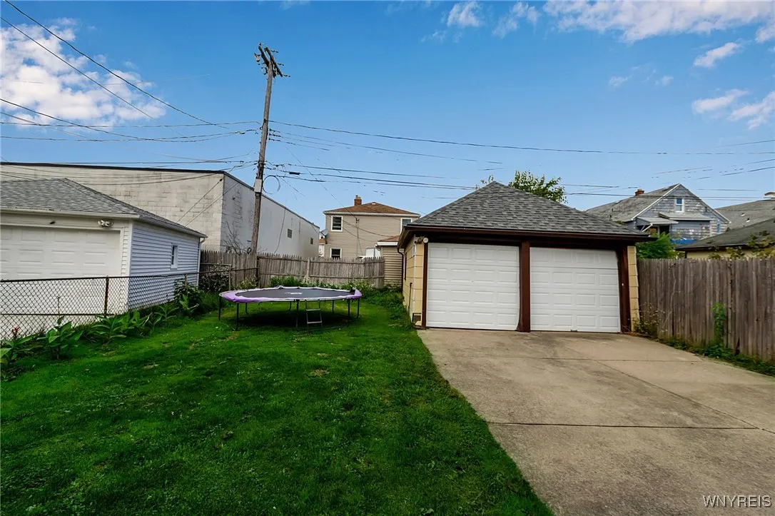 197 Tremont Avenue, Tonawanda, New York 14217, Tonawanda, New York 14217, 3 Bedrooms Bedrooms, 6 Rooms Rooms,1 BathroomBathrooms,Residential,For Sale,197 Tremont Avenue, Tonawanda, New York 14217,0,B1641213