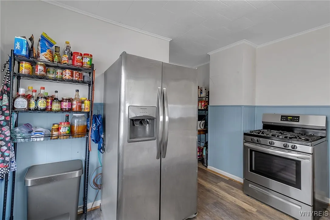197 Tremont Avenue, Tonawanda, New York 14217, Tonawanda, New York 14217, 3 Bedrooms Bedrooms, 6 Rooms Rooms,1 BathroomBathrooms,Residential,For Sale,197 Tremont Avenue, Tonawanda, New York 14217,0,B1641213