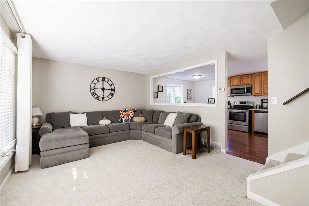 87 Highview Drive, Ogden, New York 14559, Ogden, New York 14559, 3 Bedrooms Bedrooms, 6 Rooms Rooms,1 BathroomBathrooms,Residential,Closed,87 Highview Drive, Ogden, New York 14559,0,R1641273