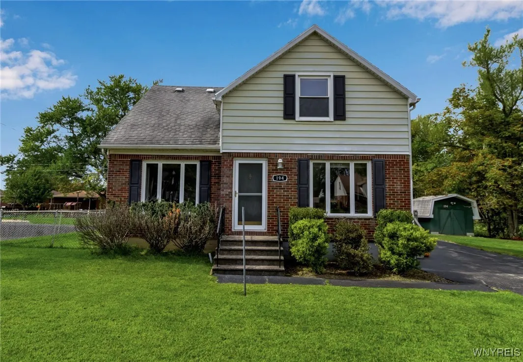 194 Boncroft Drive, West Seneca, New York 14224, West Seneca, New York 14224, 6 Bedrooms Bedrooms, ,2 BathroomsBathrooms,Residential,Closed,194 Boncroft Drive, West Seneca, New York 14224,0,B1641343