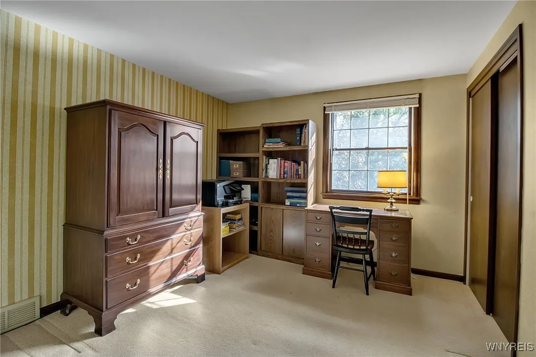 5240 Willowbrook Drive West, Clarence, New York 14, Clarence, New York 14031, 4 Bedrooms Bedrooms, 8 Rooms Rooms,3 BathroomsBathrooms,Residential,For Sale,5240 Willowbrook Drive West, Clarence, New York 14,0,B1641168