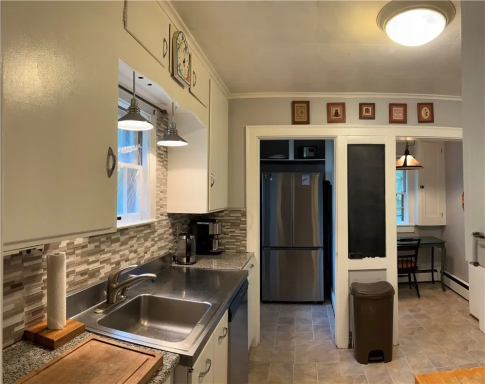 48 Union Street, Oneonta, New York 13820, Oneonta, New York 13820, 3 Bedrooms Bedrooms, 10 Rooms Rooms,1 BathroomBathrooms,Residential,Closed,48 Union Street, Oneonta, New York 13820,0,R1641112