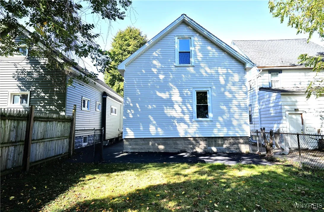 29 Allegany Street, Buffalo, New York 14220, Buffalo, New York 14220, 4 Bedrooms Bedrooms, 8 Rooms Rooms,1 BathroomBathrooms,Residential,For Sale,29 Allegany Street, Buffalo, New York 14220,0,B1640926