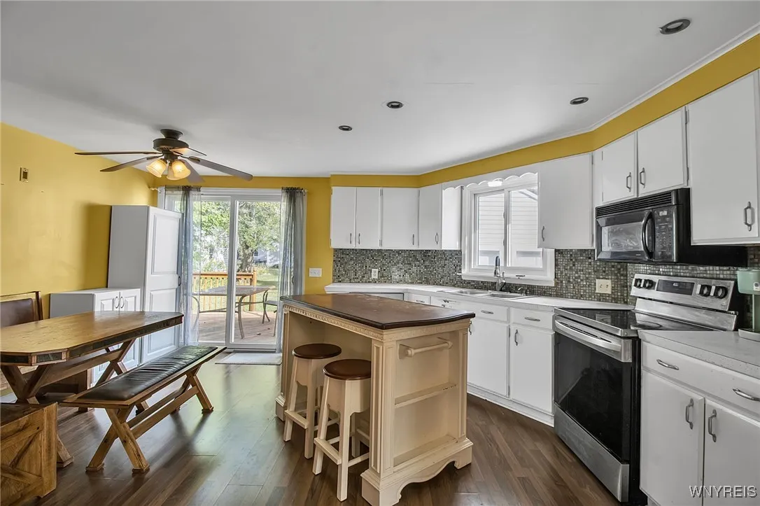 82 Raymond Street, Hamburg, New York 14075, Hamburg, New York 14075, 4 Bedrooms Bedrooms, 6 Rooms Rooms,2 BathroomsBathrooms,Residential,For Sale,82 Raymond Street, Hamburg, New York 14075,0,B1641361