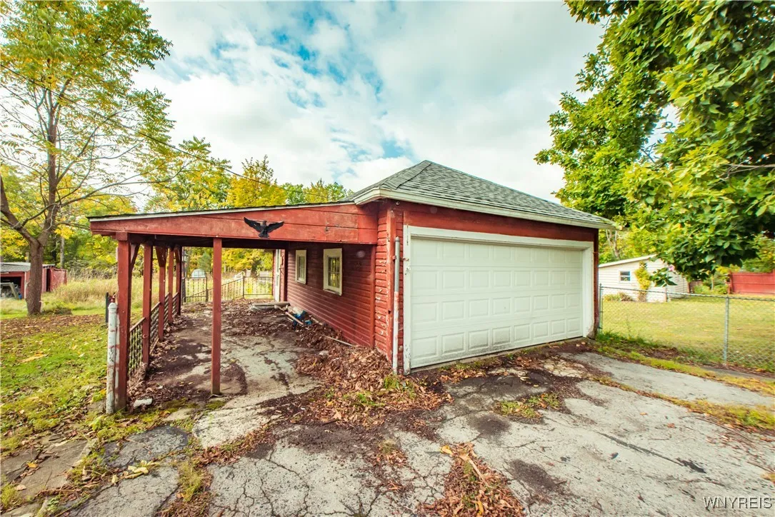 5547 Seneca Street, West Seneca, New York 14224, West Seneca, New York 14224, 3 Bedrooms Bedrooms, 8 Rooms Rooms,1 BathroomBathrooms,Residential,Closed,5547 Seneca Street, West Seneca, New York 14224,0,B1641033