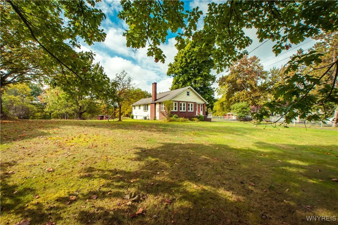5547 Seneca Street, West Seneca, New York 14224, West Seneca, New York 14224, 3 Bedrooms Bedrooms, 8 Rooms Rooms,1 BathroomBathrooms,Residential,Closed,5547 Seneca Street, West Seneca, New York 14224,0,B1641033