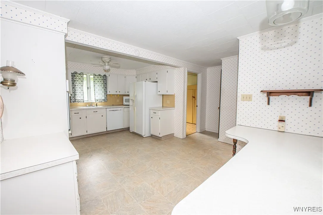 5547 Seneca Street, West Seneca, New York 14224, West Seneca, New York 14224, 3 Bedrooms Bedrooms, 8 Rooms Rooms,1 BathroomBathrooms,Residential,Closed,5547 Seneca Street, West Seneca, New York 14224,0,B1641033