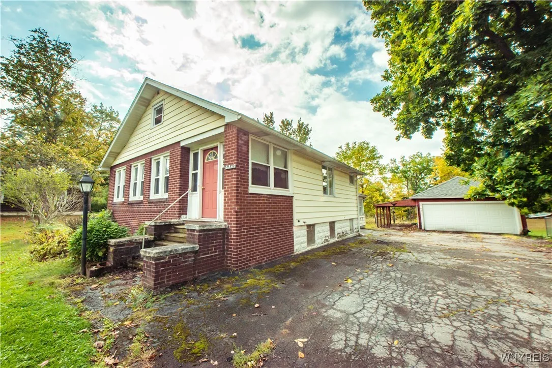 5547 Seneca Street, West Seneca, New York 14224, West Seneca, New York 14224, 3 Bedrooms Bedrooms, 8 Rooms Rooms,1 BathroomBathrooms,Residential,Closed,5547 Seneca Street, West Seneca, New York 14224,0,B1641033