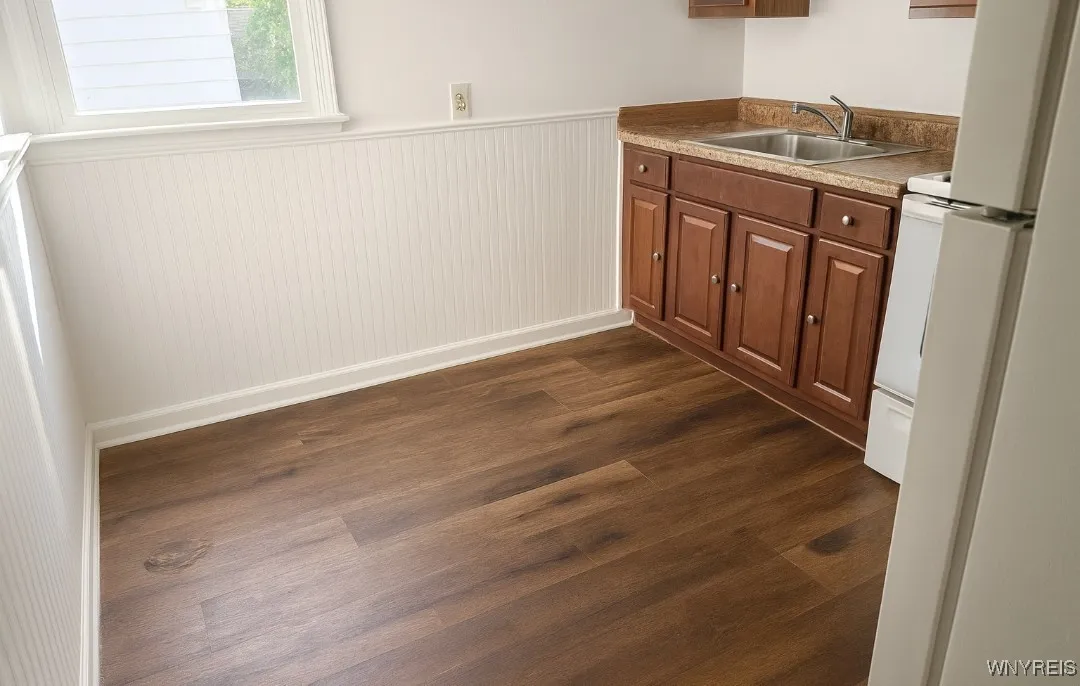 148 Tyler Street, Buffalo, New York 14214, Buffalo, New York 14214, 6 Bedrooms Bedrooms, 10 Rooms Rooms,2 BathroomsBathrooms,Residential Lease,Closed,148 Tyler Street, Buffalo, New York 14214,0,B1638468