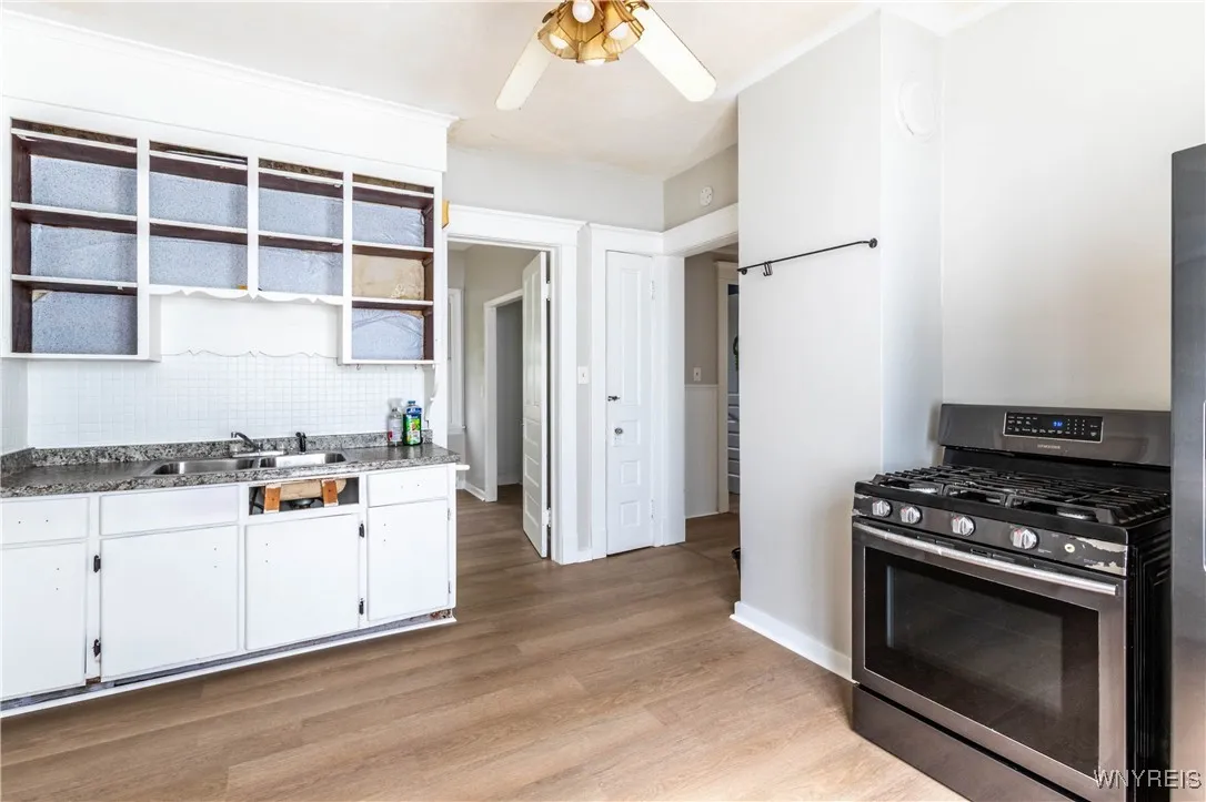 228 Herkimer Street, Buffalo, New York 14213, Buffalo, New York 14213, 11 Bedrooms Bedrooms, ,4 BathroomsBathrooms,Residential,For Sale,228 Herkimer Street, Buffalo, New York 14213,0,B1641291