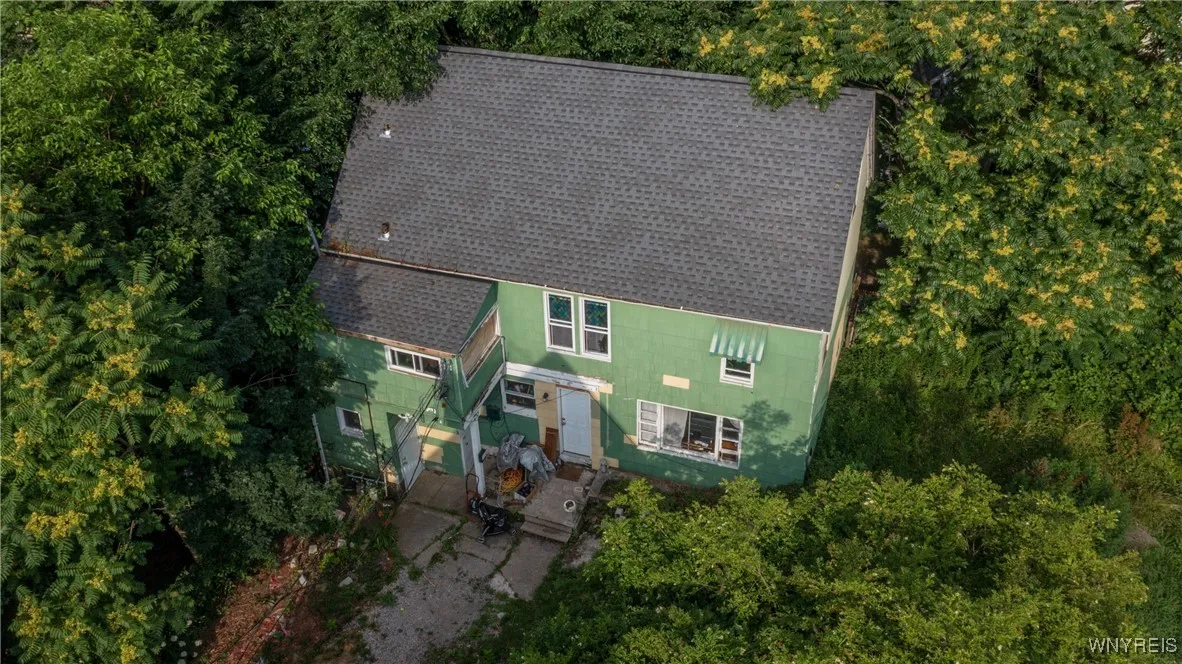 228 Herkimer Street, Buffalo, New York 14213, Buffalo, New York 14213, 11 Bedrooms Bedrooms, ,4 BathroomsBathrooms,Residential,For Sale,228 Herkimer Street, Buffalo, New York 14213,0,B1641291