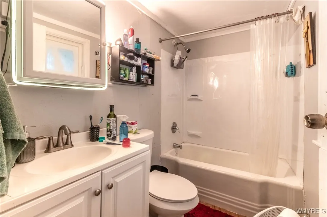 228 Herkimer Street, Buffalo, New York 14213, Buffalo, New York 14213, 11 Bedrooms Bedrooms, ,4 BathroomsBathrooms,Residential,For Sale,228 Herkimer Street, Buffalo, New York 14213,0,B1641291
