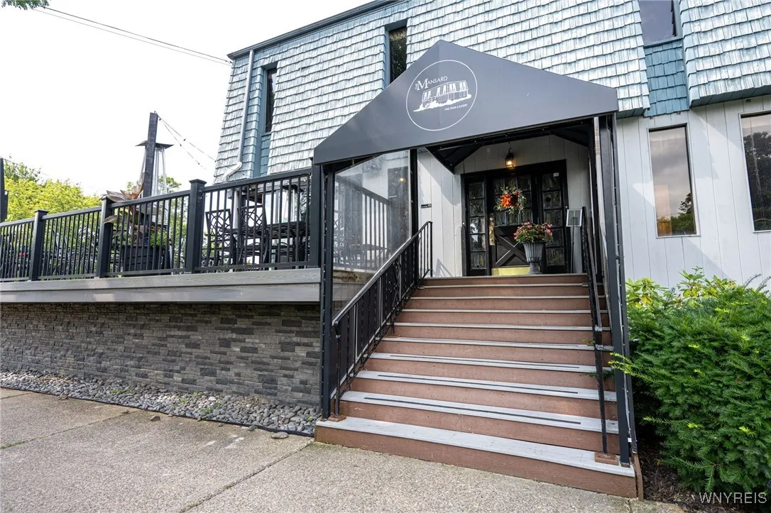 Entryway and deck