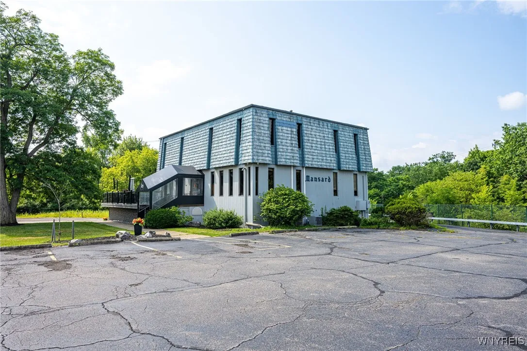Property Exterior and parking lot
