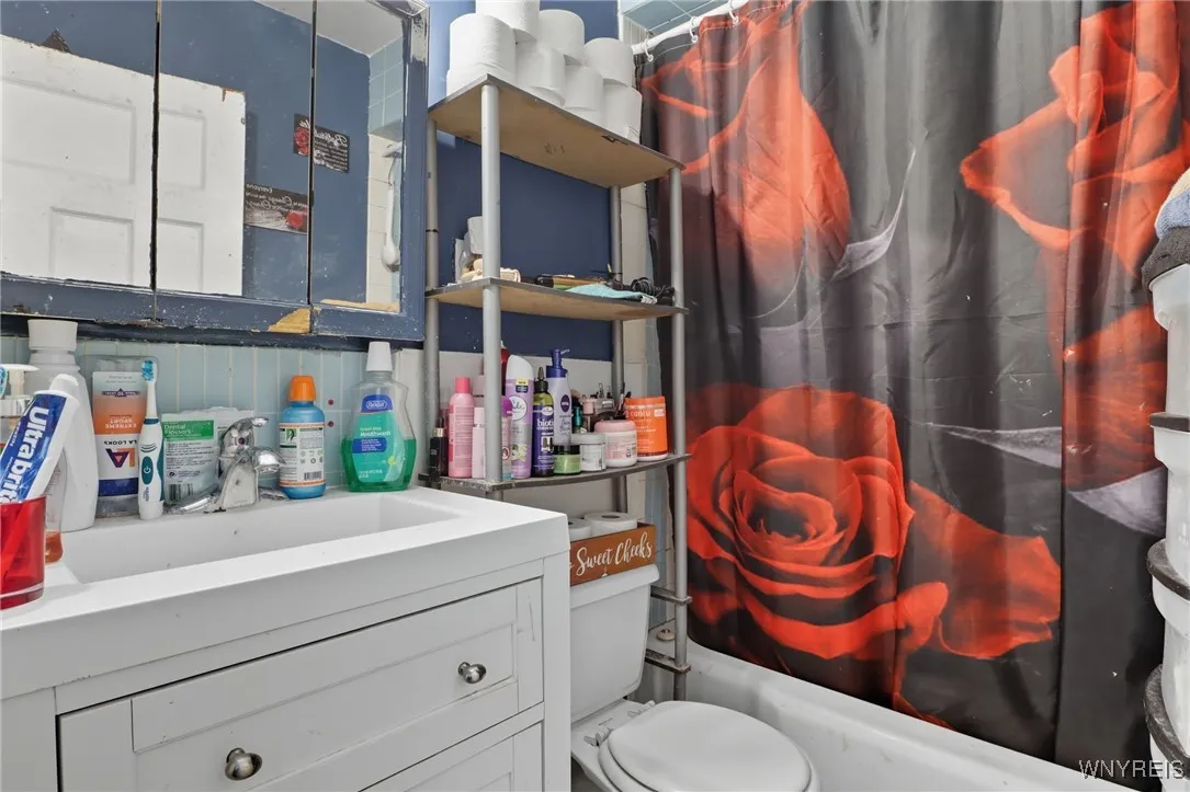 43 Congress Street, Buffalo, New York 14213, Buffalo, New York 14213, 4 Bedrooms Bedrooms, ,2 BathroomsBathrooms,Residential,Closed,43 Congress Street, Buffalo, New York 14213,0,B1639879
