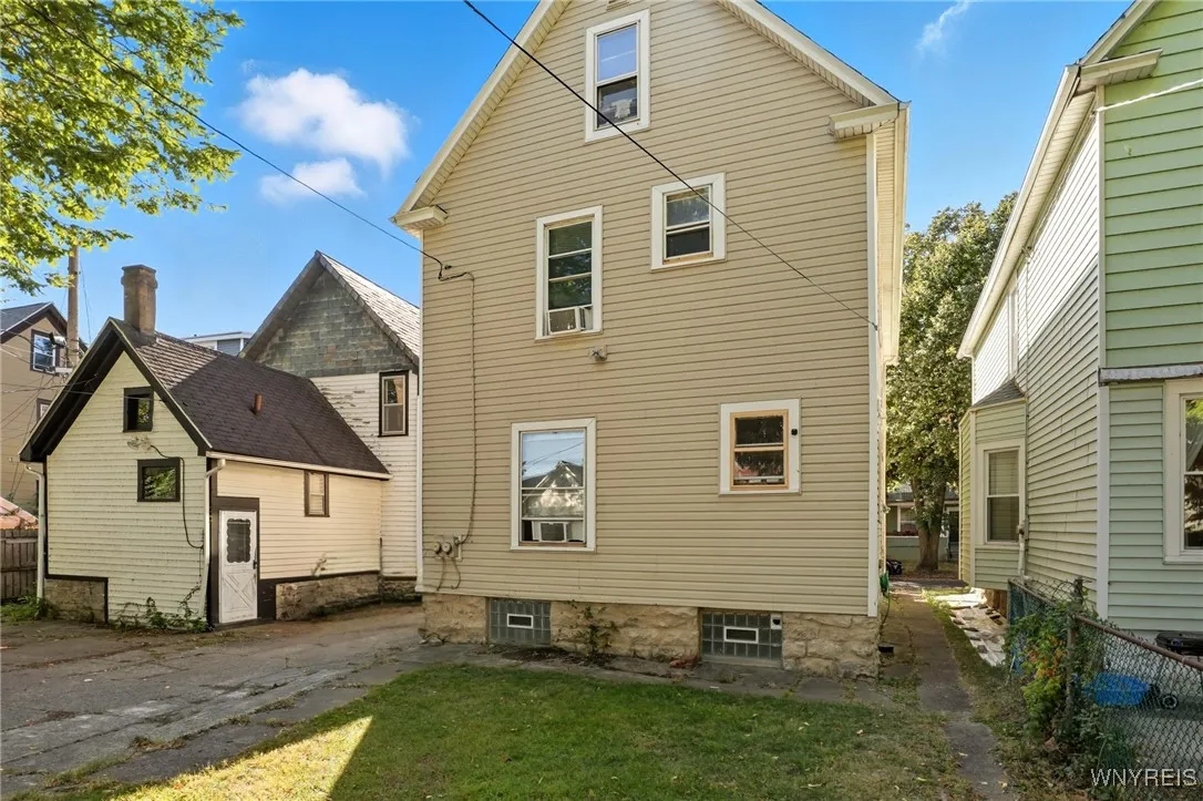 43 Congress Street, Buffalo, New York 14213, Buffalo, New York 14213, 4 Bedrooms Bedrooms, ,2 BathroomsBathrooms,Residential,Closed,43 Congress Street, Buffalo, New York 14213,0,B1639879
