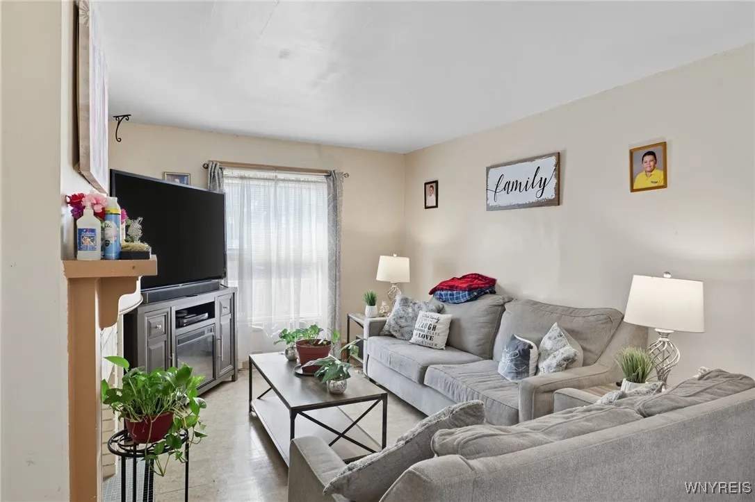 43 Congress Street, Buffalo, New York 14213, Buffalo, New York 14213, 4 Bedrooms Bedrooms, ,2 BathroomsBathrooms,Residential,Closed,43 Congress Street, Buffalo, New York 14213,0,B1639879