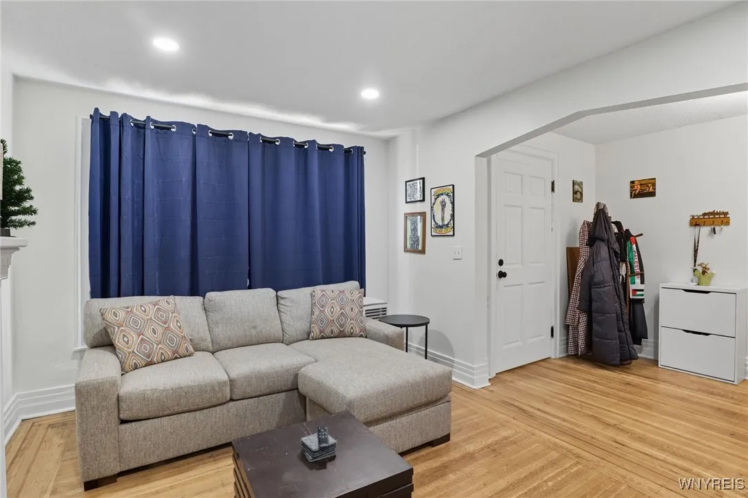 43 Congress Street, Buffalo, New York 14213, Buffalo, New York 14213, 4 Bedrooms Bedrooms, ,2 BathroomsBathrooms,Residential,For Sale,43 Congress Street, Buffalo, New York 14213,0,B1639879
