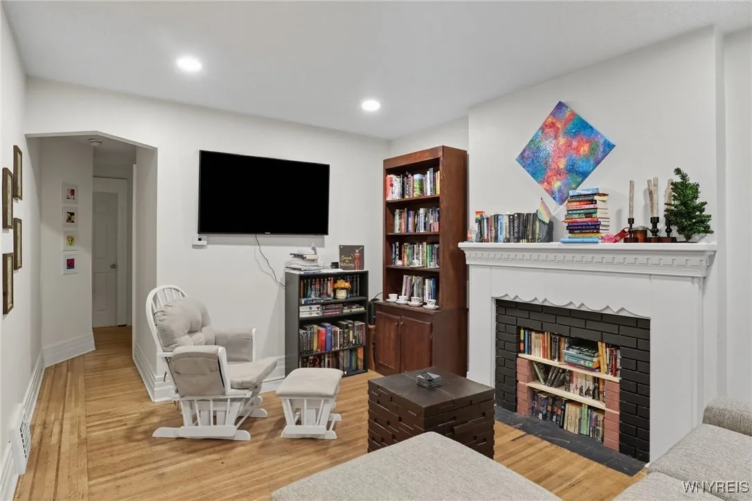 43 Congress Street, Buffalo, New York 14213, Buffalo, New York 14213, 4 Bedrooms Bedrooms, ,2 BathroomsBathrooms,Residential,Closed,43 Congress Street, Buffalo, New York 14213,0,B1639879