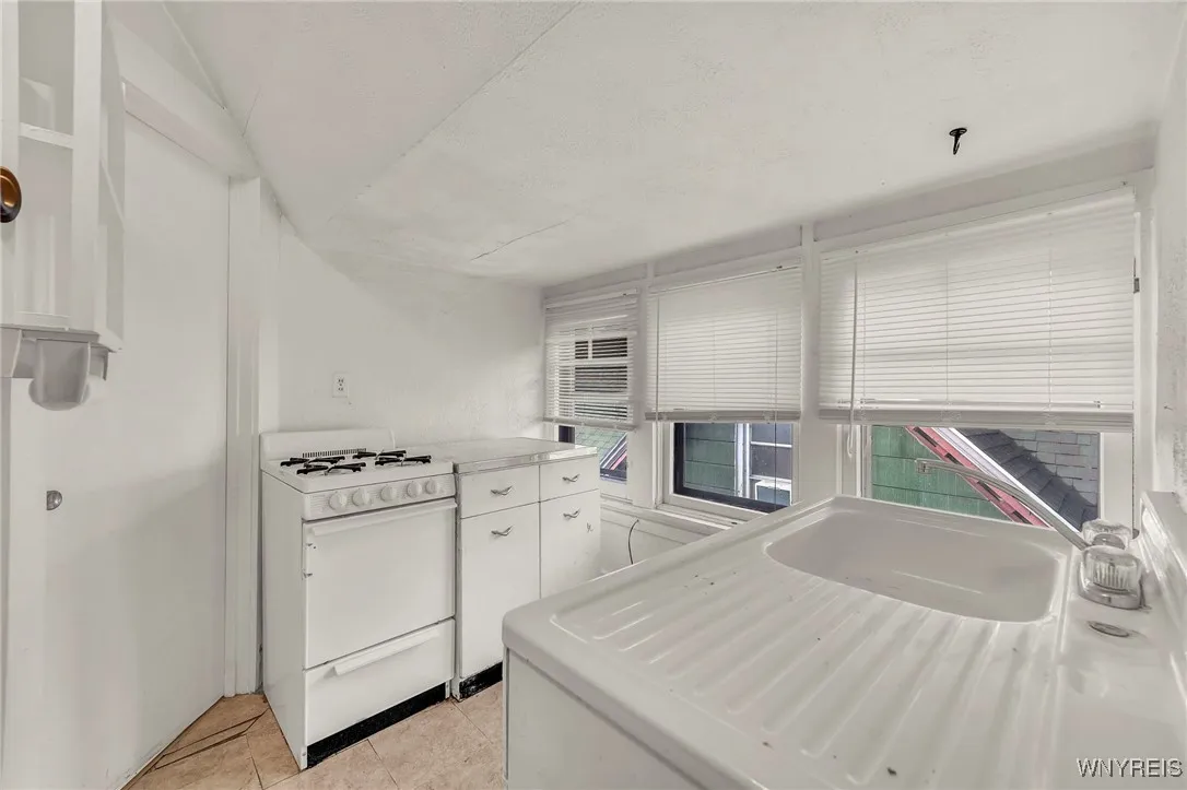 3rd floor: Kitchen