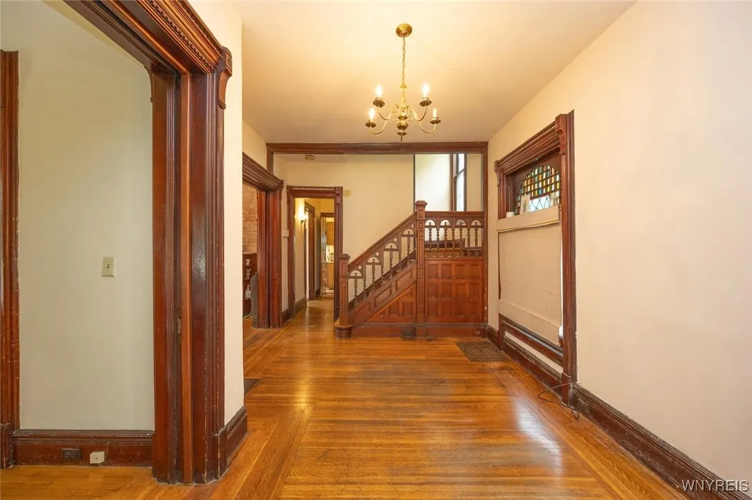 484 Richmond Avenue, Buffalo, New York 14222, Buffalo, New York 14222, 7 Bedrooms Bedrooms, 17 Rooms Rooms,3 BathroomsBathrooms,Residential,For Sale,484 Richmond Avenue, Buffalo, New York 14222,0,B1640509