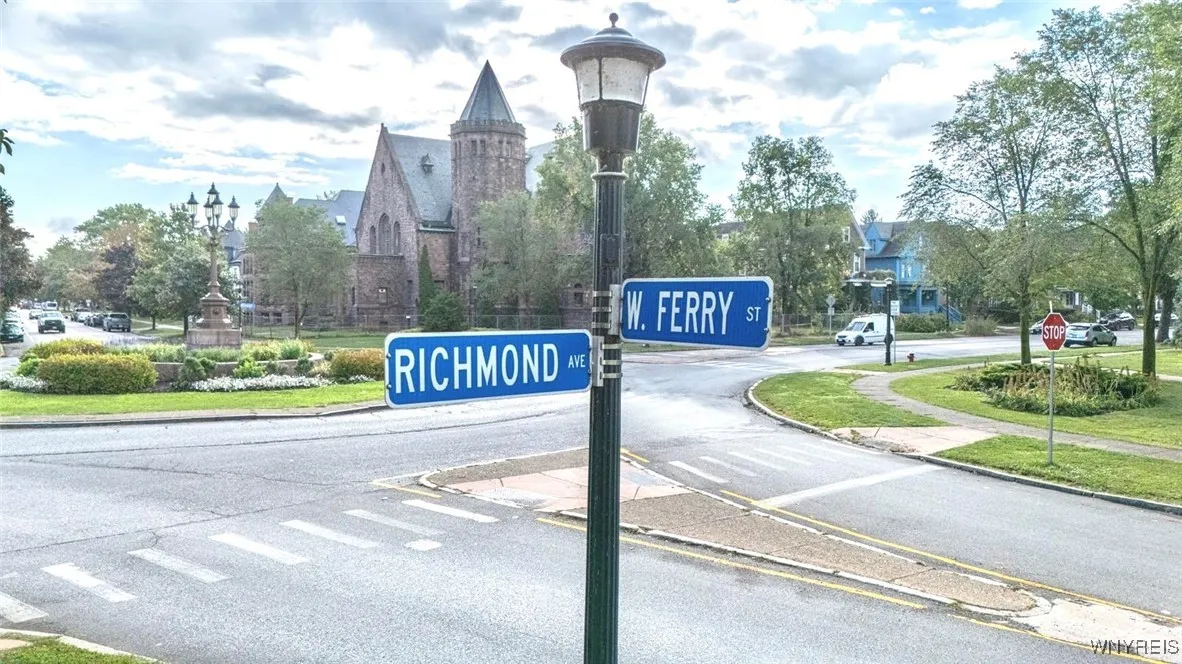 484 Richmond Avenue, Buffalo, New York 14222, Buffalo, New York 14222, 7 Bedrooms Bedrooms, 17 Rooms Rooms,3 BathroomsBathrooms,Residential,For Sale,484 Richmond Avenue, Buffalo, New York 14222,0,B1640509