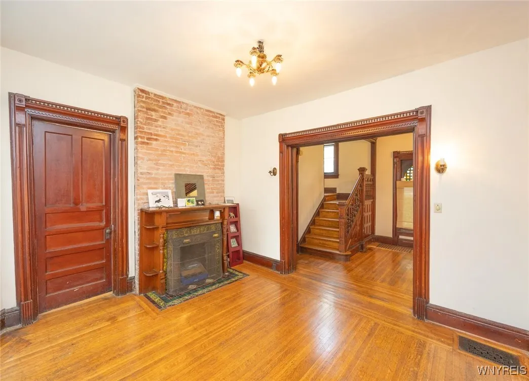 484 Richmond Avenue, Buffalo, New York 14222, Buffalo, New York 14222, 7 Bedrooms Bedrooms, 17 Rooms Rooms,3 BathroomsBathrooms,Residential,For Sale,484 Richmond Avenue, Buffalo, New York 14222,0,B1640509