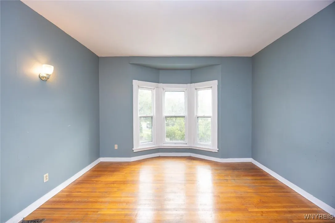 484 Richmond Avenue, Buffalo, New York 14222, Buffalo, New York 14222, 7 Bedrooms Bedrooms, 17 Rooms Rooms,3 BathroomsBathrooms,Residential,For Sale,484 Richmond Avenue, Buffalo, New York 14222,0,B1640509