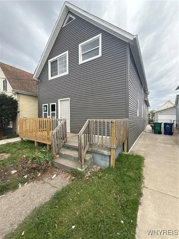 108 Weiss Street, Buffalo, New York 14206, Buffalo, New York 14206, 4 Bedrooms Bedrooms, ,4 BathroomsBathrooms,Residential,For Sale,108 Weiss Street, Buffalo, New York 14206,0,B1641365