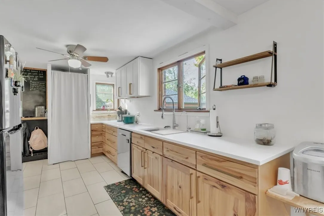 530 Getzville Road, Amherst, New York 14226, Amherst, New York 14226, 3 Bedrooms Bedrooms, 10 Rooms Rooms,2 BathroomsBathrooms,Residential,For Sale,530 Getzville Road, Amherst, New York 14226,0,B1640198