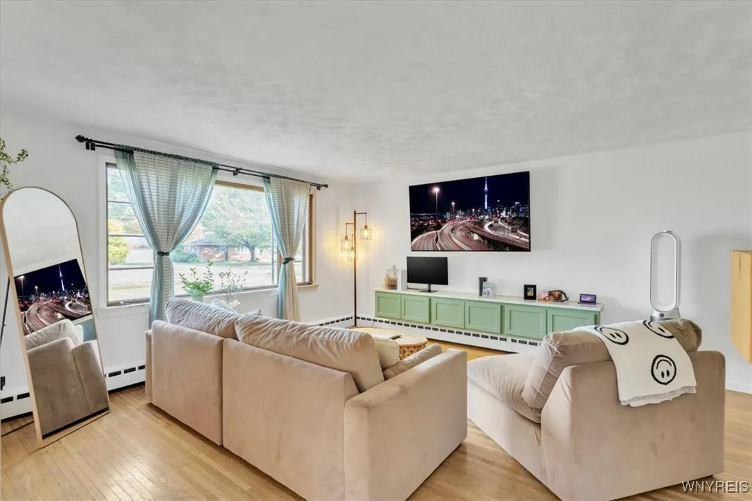 530 Getzville Road, Amherst, New York 14226, Amherst, New York 14226, 3 Bedrooms Bedrooms, 10 Rooms Rooms,2 BathroomsBathrooms,Residential,For Sale,530 Getzville Road, Amherst, New York 14226,0,B1640198