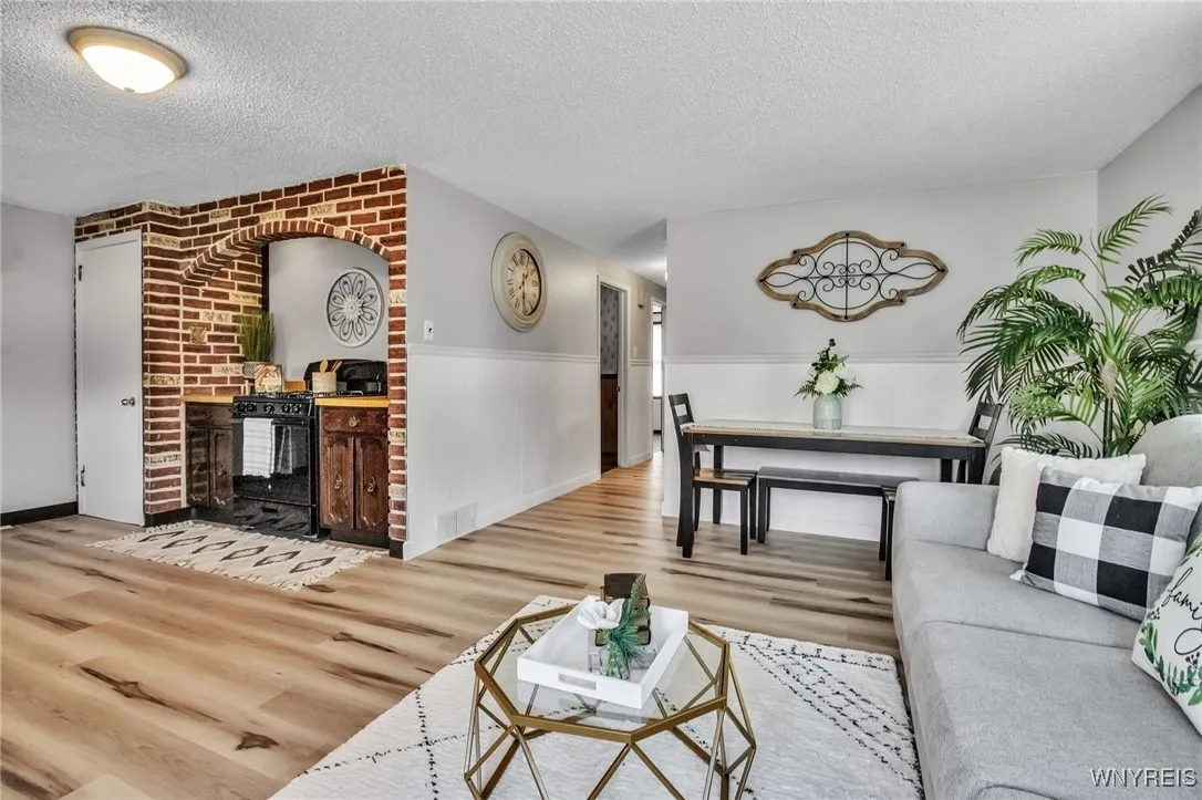 7 Fancher Avenue, Tonawanda, New York 14223, Tonawanda, New York 14223, 3 Bedrooms Bedrooms, 6 Rooms Rooms,1 BathroomBathrooms,Residential,For Sale,7 Fancher Avenue, Tonawanda, New York 14223,0,B1641020