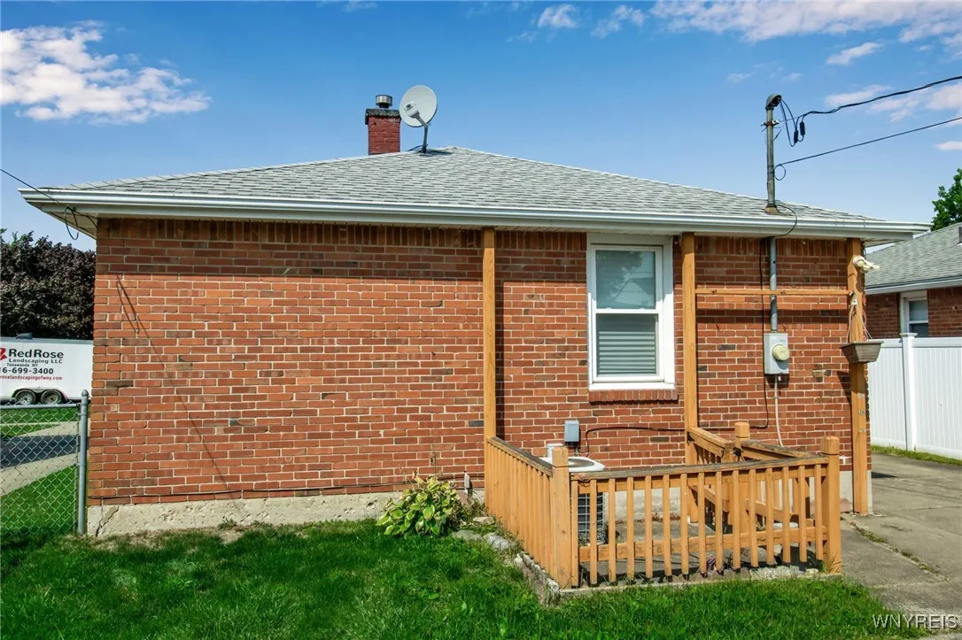 7 Fancher Avenue, Tonawanda, New York 14223, Tonawanda, New York 14223, 3 Bedrooms Bedrooms, 6 Rooms Rooms,1 BathroomBathrooms,Residential,For Sale,7 Fancher Avenue, Tonawanda, New York 14223,0,B1641020