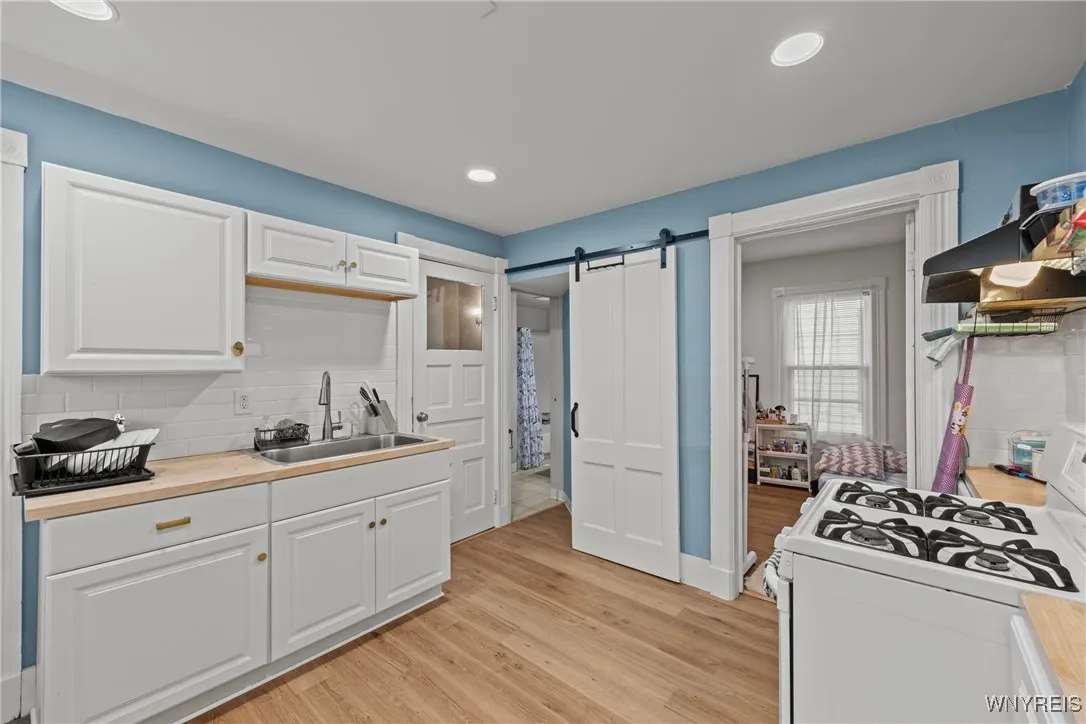 lower kitchen
