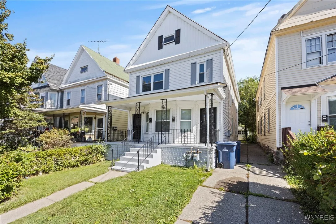 145 Peter Street, Buffalo, New York 14207, Buffalo, New York 14207, 4 Bedrooms Bedrooms, ,2 BathroomsBathrooms,Residential,For Sale,145 Peter Street, Buffalo, New York 14207,0,B1638879