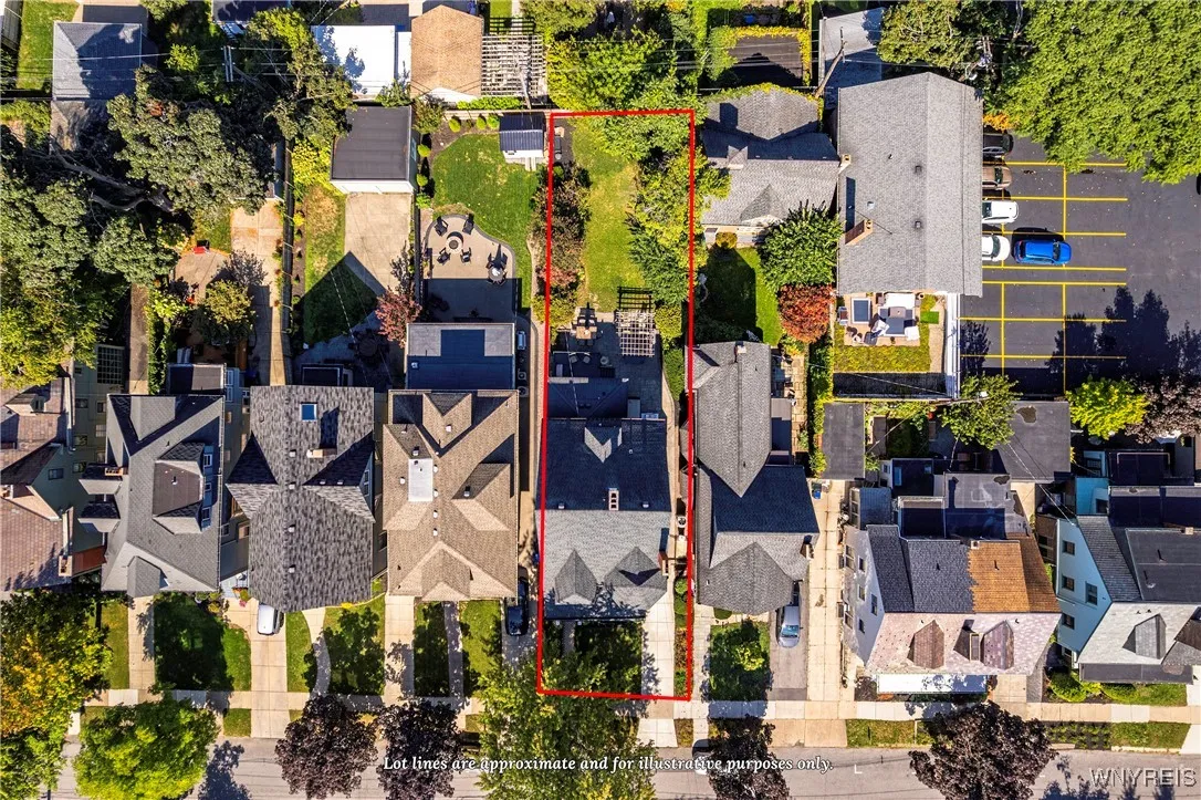 33 Cleveland Avenue, Buffalo, New York 14222, Buffalo, New York 14222, 4 Bedrooms Bedrooms, 12 Rooms Rooms,3 BathroomsBathrooms,Residential,Closed,33 Cleveland Avenue, Buffalo, New York 14222,0,B1641142