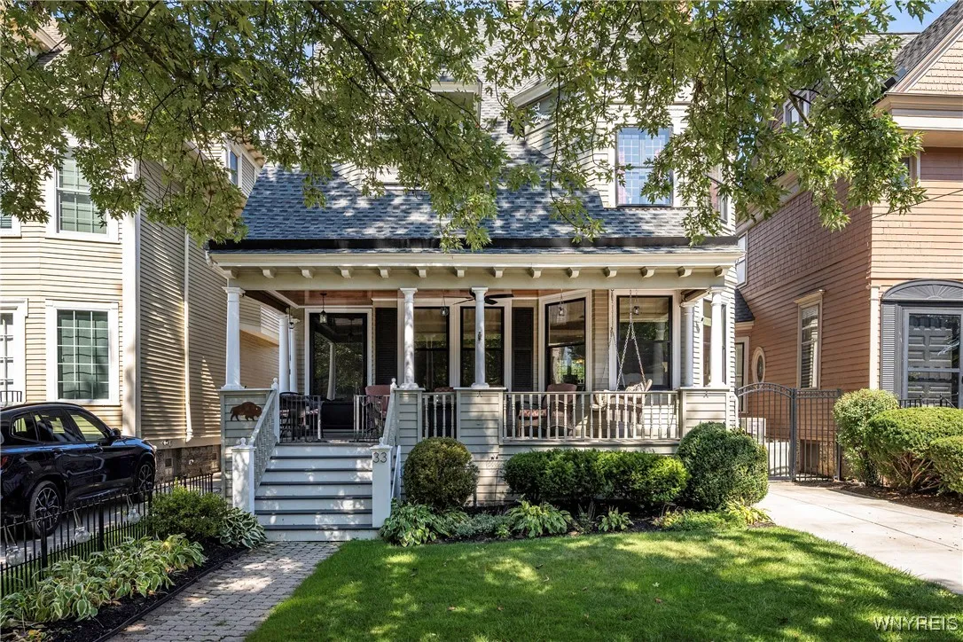 33 Cleveland Avenue, Buffalo, New York 14222, Buffalo, New York 14222, 4 Bedrooms Bedrooms, 12 Rooms Rooms,3 BathroomsBathrooms,Residential,Closed,33 Cleveland Avenue, Buffalo, New York 14222,0,B1641142
