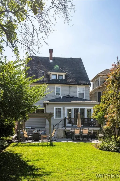 33 Cleveland Avenue, Buffalo, New York 14222, Buffalo, New York 14222, 4 Bedrooms Bedrooms, 12 Rooms Rooms,3 BathroomsBathrooms,Residential,Closed,33 Cleveland Avenue, Buffalo, New York 14222,0,B1641142
