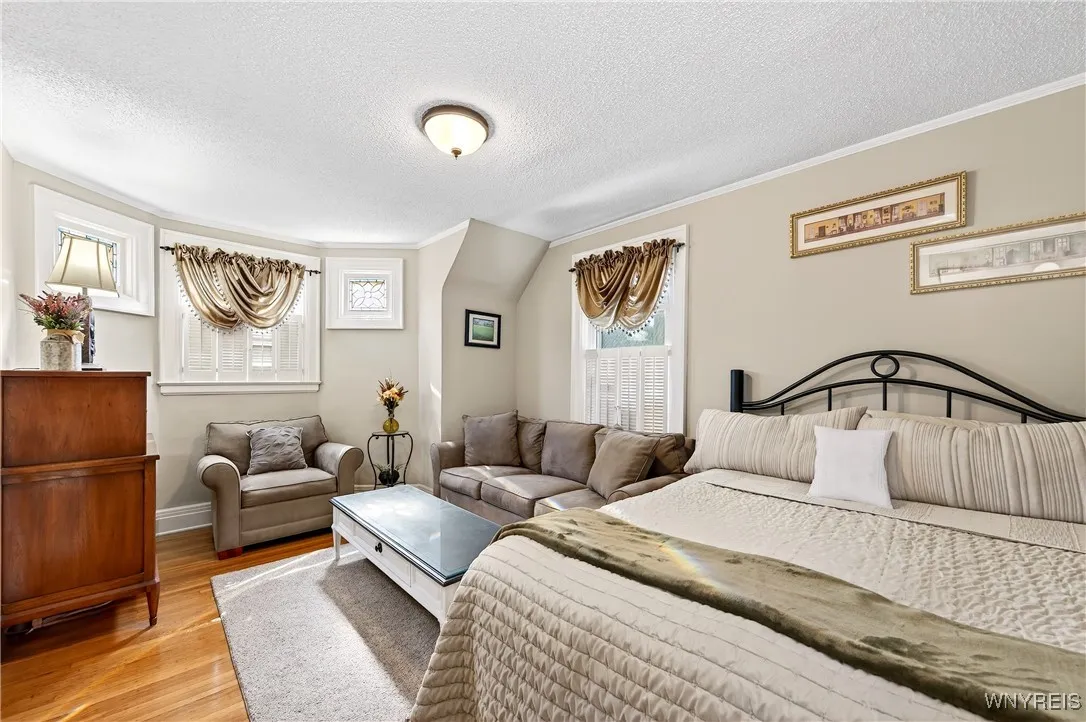 33 Cleveland Avenue, Buffalo, New York 14222, Buffalo, New York 14222, 4 Bedrooms Bedrooms, 12 Rooms Rooms,3 BathroomsBathrooms,Residential,Closed,33 Cleveland Avenue, Buffalo, New York 14222,0,B1641142